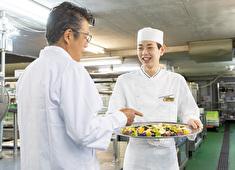 大江戸温泉物語グループ／GENSEN HOLDINGS株式会社 求人 調理未経験の方には丁寧にわかりやすくお教えしますので、安心して新しい環境でチャレンジしていただけます！