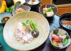 株式会社グリーンヘルスケアサービス（グリーンハウスグループ） 求人 食事の回数が決まっているため、安定して仕事に参加することが可能です。年令性別不問。お気軽にご応募ください！