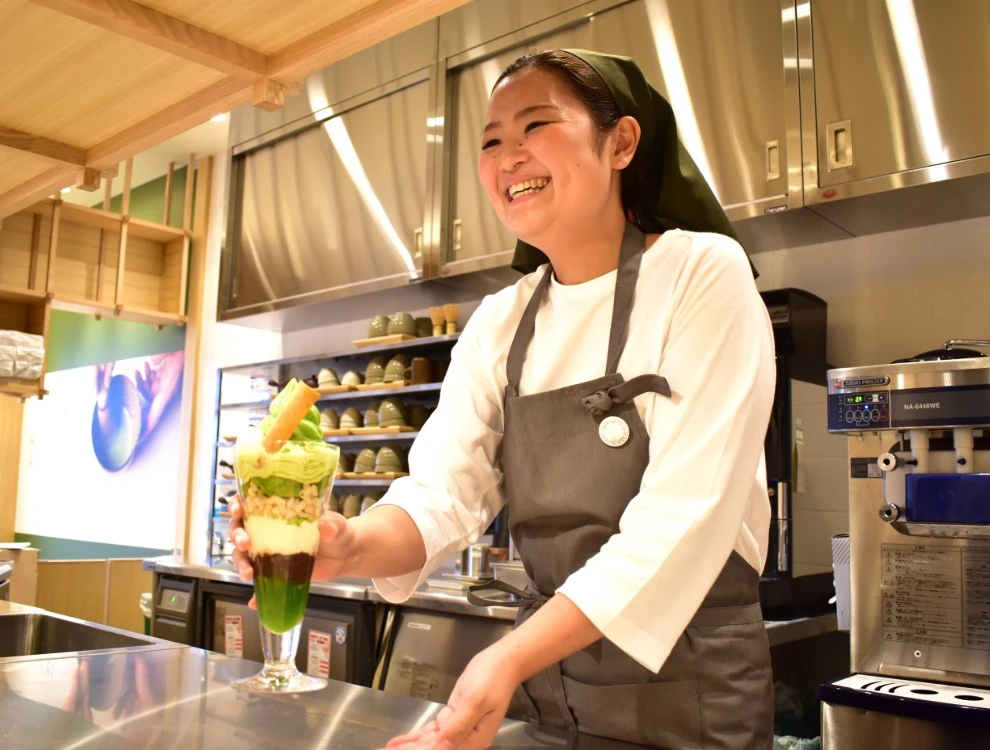 株式会社クルークダイニング 求人 飲食経験をお持ちの方も、未経験の方もどちらも歓迎！一人ひとりの経験に合わせたポジションからはじめてください。