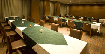 Narumi C.C Restaurant CHIDORI　（鳴海カントリークラブ）　株式会社 ピース・ヴィレッジ 求人