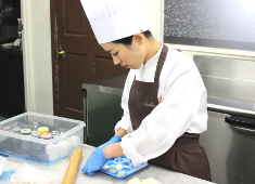 アルカンシエルガーデン名古屋 求人 一つひとつに心をこめてすべて手作りです